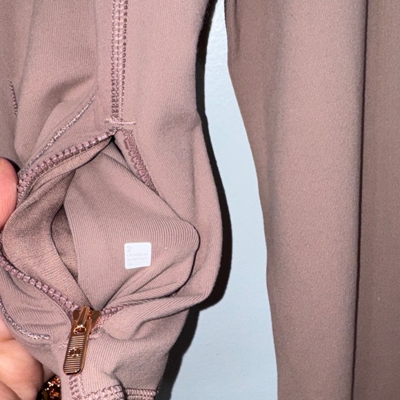 lululemon Define Jacket in Nulu fabric and a pink/rose colorway - Picture 4 of 6